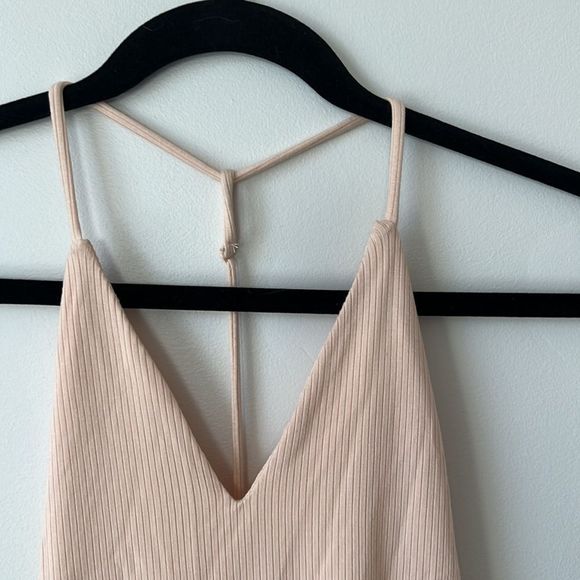 ⭐️$3/40⭐️ AFRM Bodysuit - Picture 3 of 7